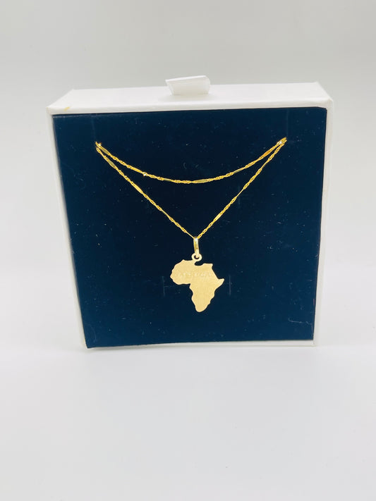 Chaine avec pendentif en or 18k