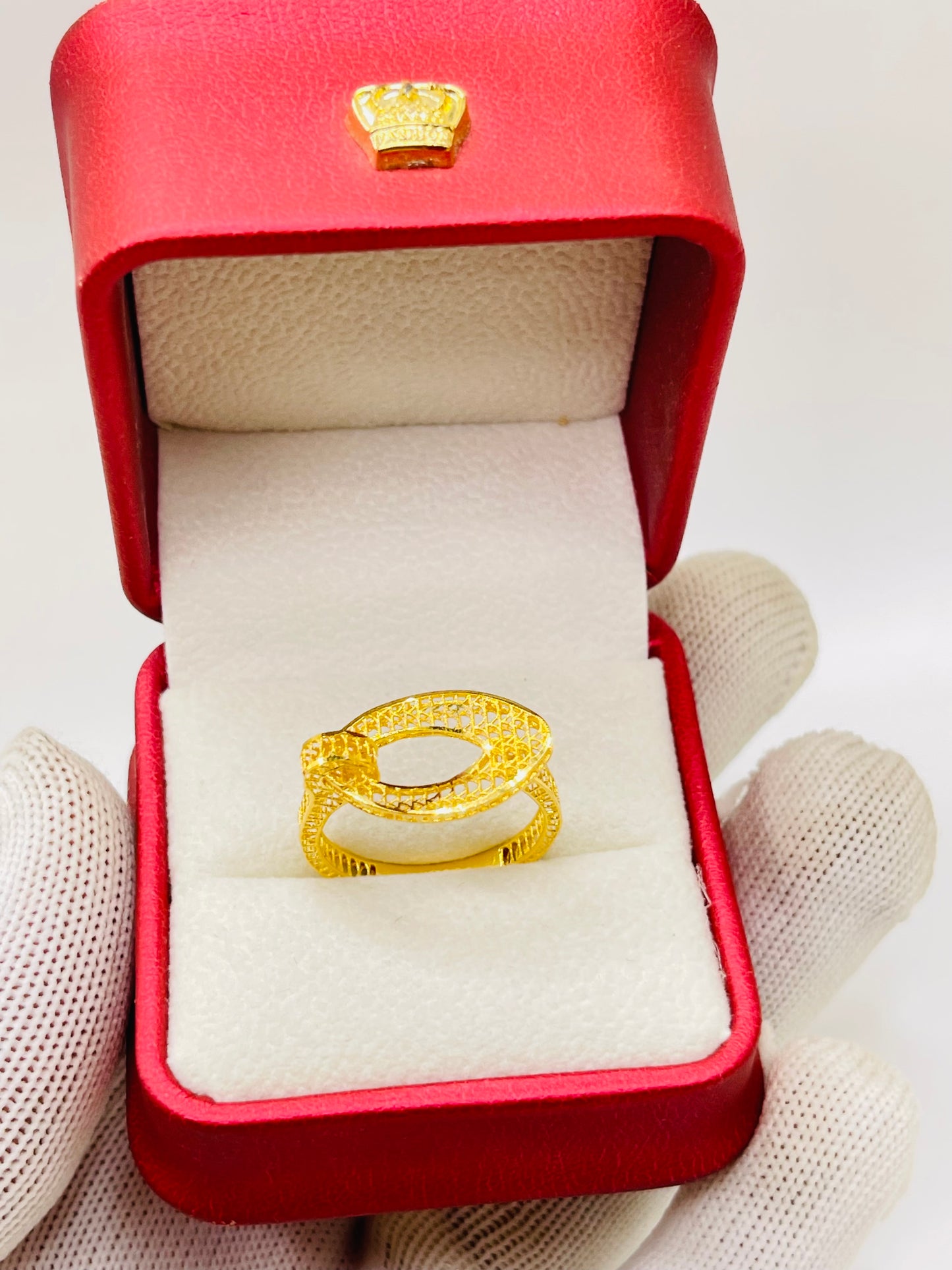 BAGUE EN OR 18 KARAT